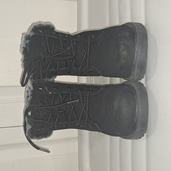 Lugz combat bootie - faux fur - size 2 - lace up non slip memory foam - Picture 2 of 10